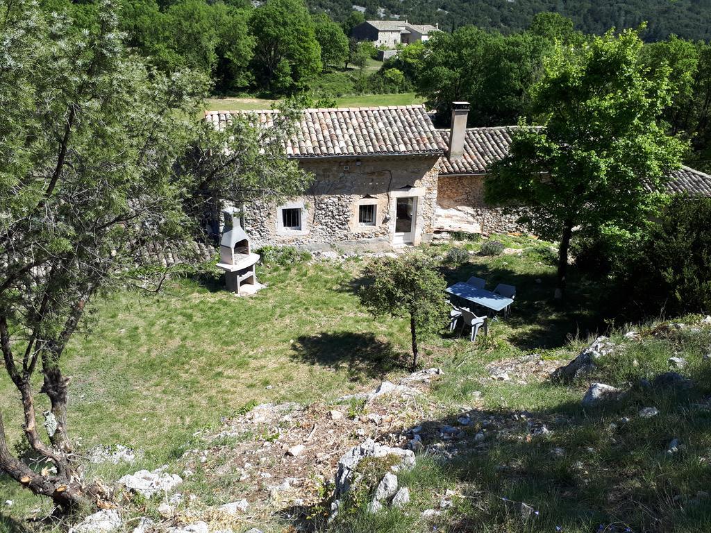 Gites La Ferme Accrochee A La Colline Lagorce  Eksteriør billede